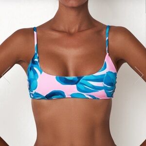 NWT Vaya Island bikini top